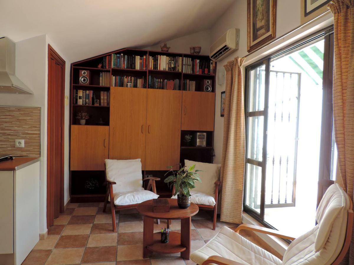El Rincon De Isabel Apartment Malaga Exterior photo
